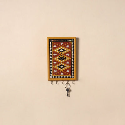 Kutch mud mirror work lippan art key holder (9 x 6 in) 29