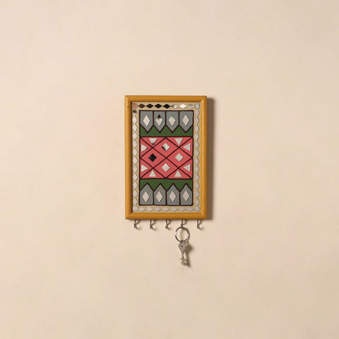 Kutch mud mirror work lippan art key holder (9 x 6 in) 30