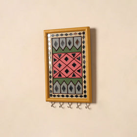 Kutch mud mirror work lippan art key holder (9 x 6 in) 30