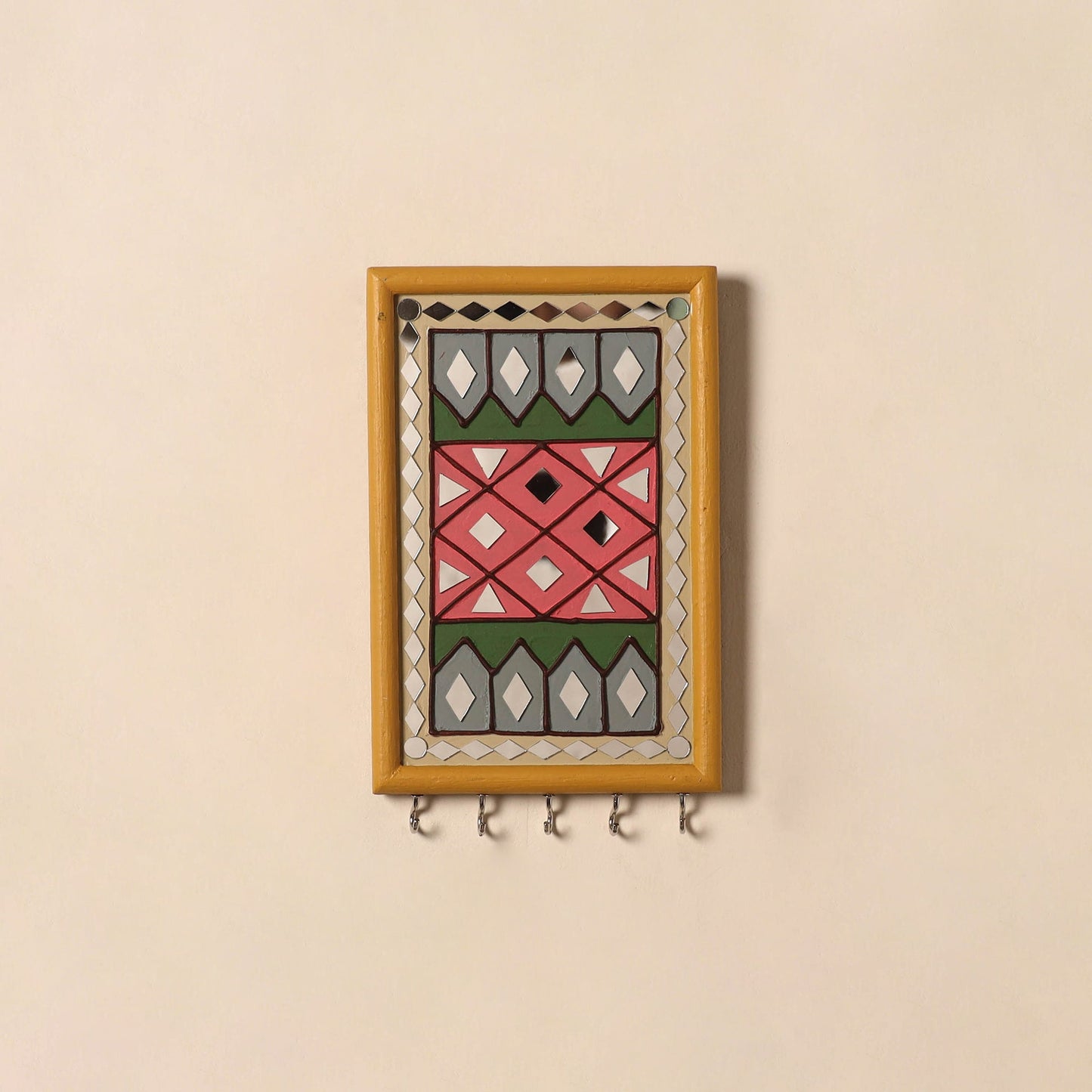 Kutch mud mirror work lippan art key holder (9 x 6 in) 30