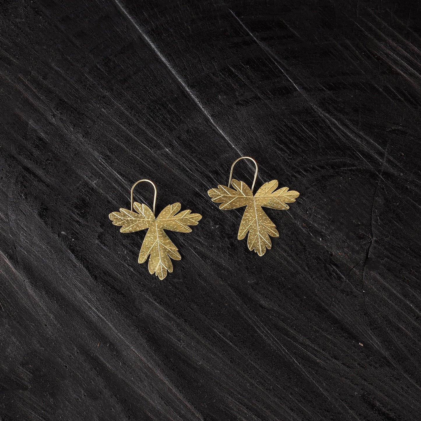 Leaf - dokra brass handcrafted hook earrings 01