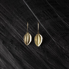 Lotus leaf - dokra brass handcrafted hook earrings 08