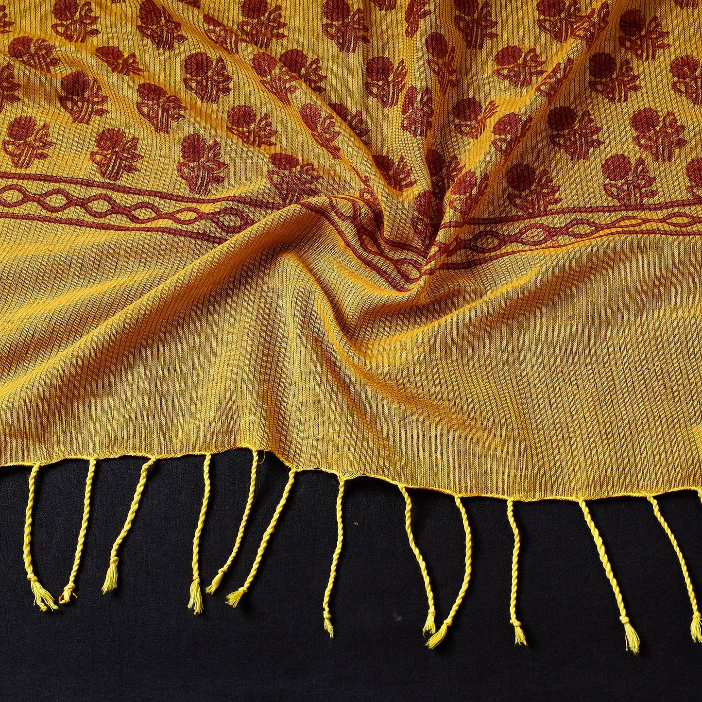  Mangalagiri Handloom Block Printed Cotton Stole with Tassels Online 