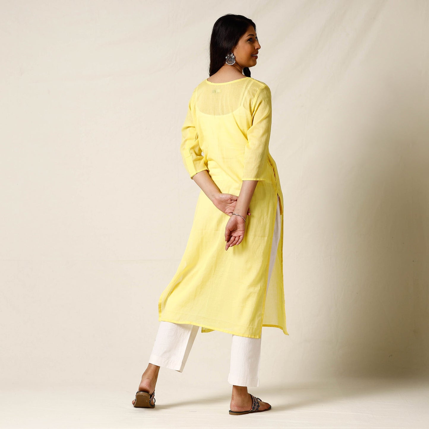 Buy Mulmalai Cotton Plain Dyed Long Kurta 27 Online at iTokri.com