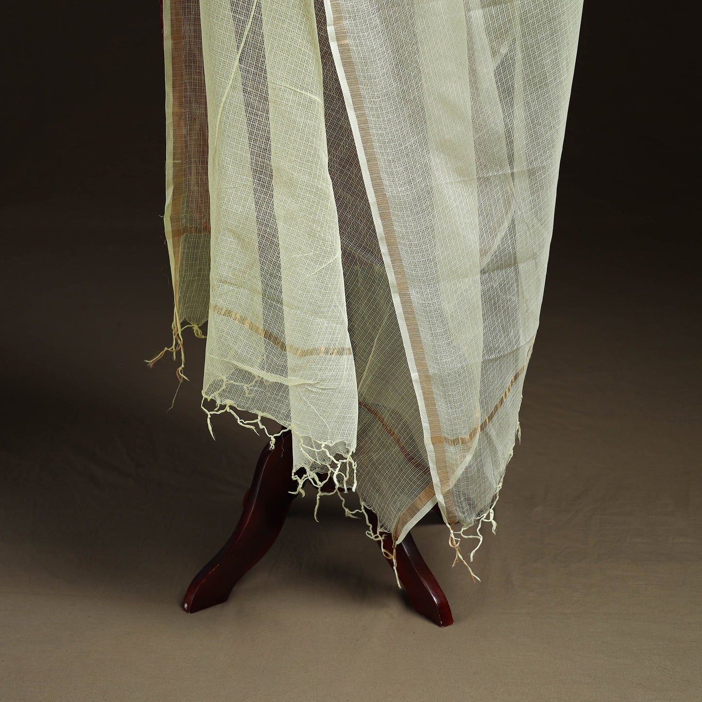 Plain cotton kota doria dupatta 01 - handcrafted