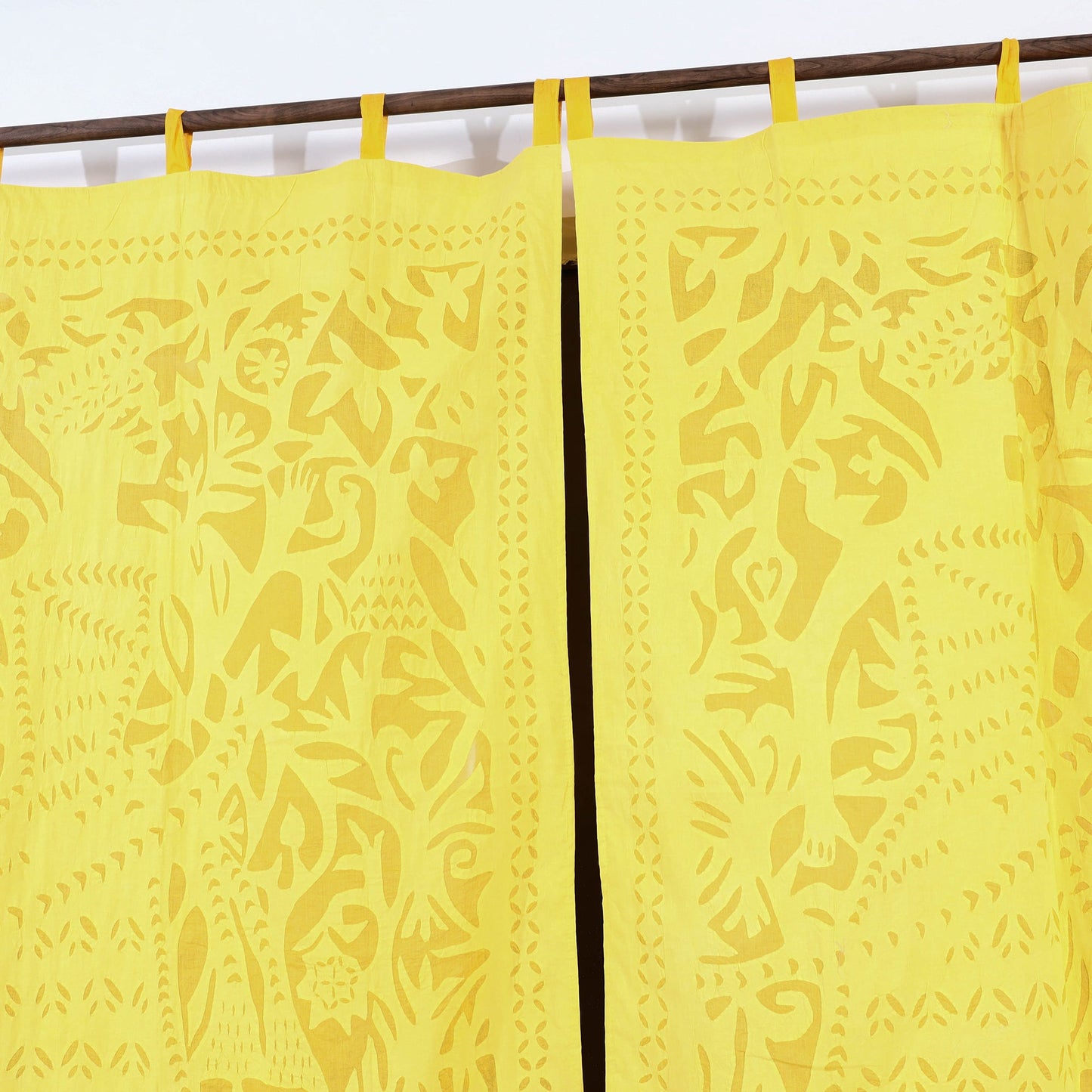 Queen Cutwork Cotton Barmer Applique Window Curtain