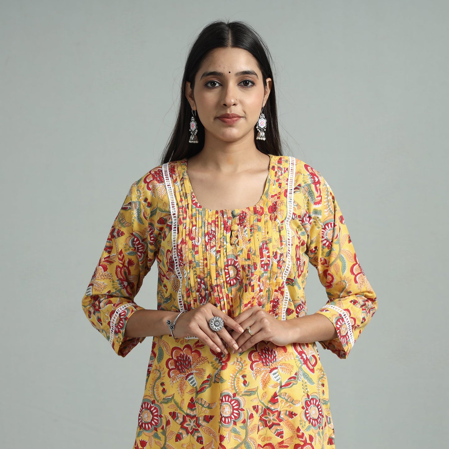 Buy Sanganeri Block Printed Cotton Pintuck Kurta with Lace Work Online l iTokri.com