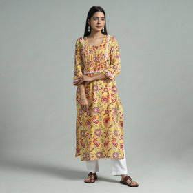 Buy Sanganeri Block Printed Cotton Pintuck Kurta with Lace Work Online l iTokri.com