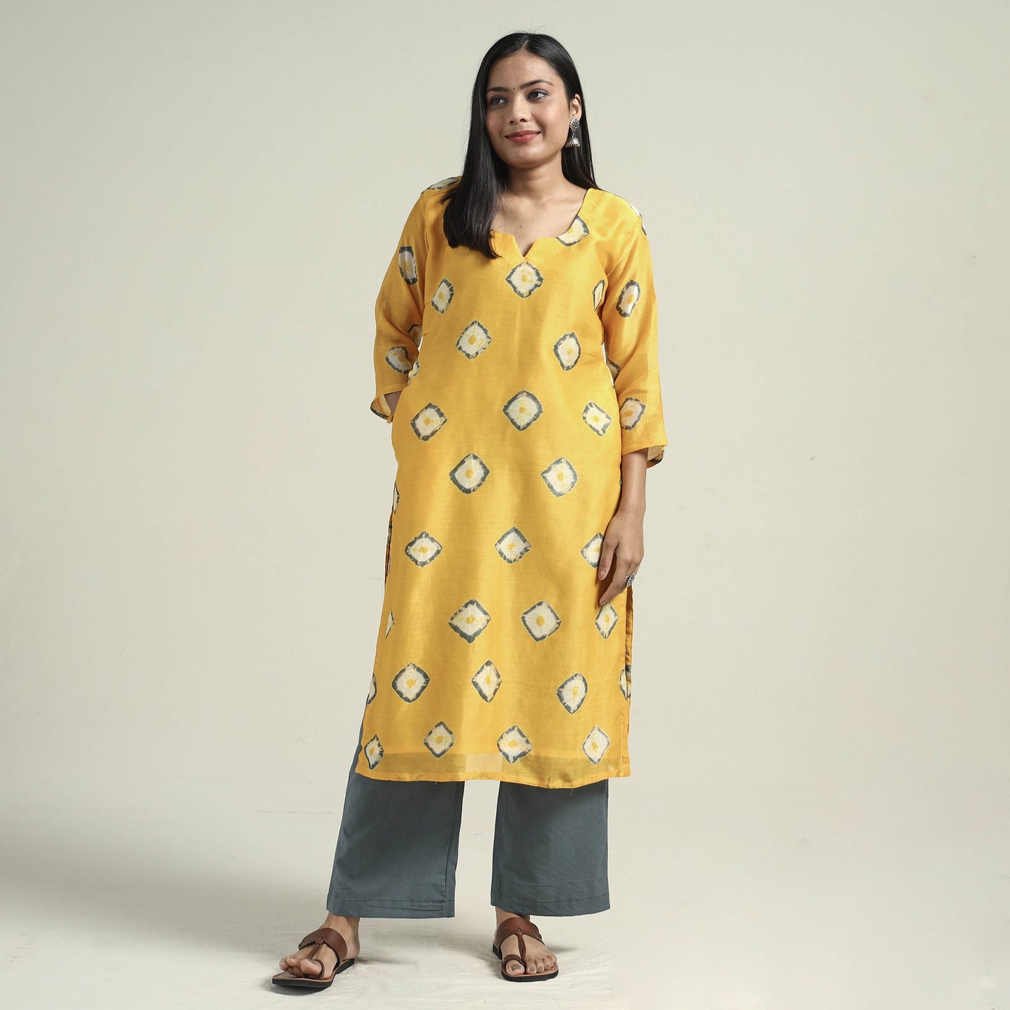 Buy Shibori Tye-Dye Chanderi Silk Kurta with Palazzo & Dupatta Set Online at iTokri.com