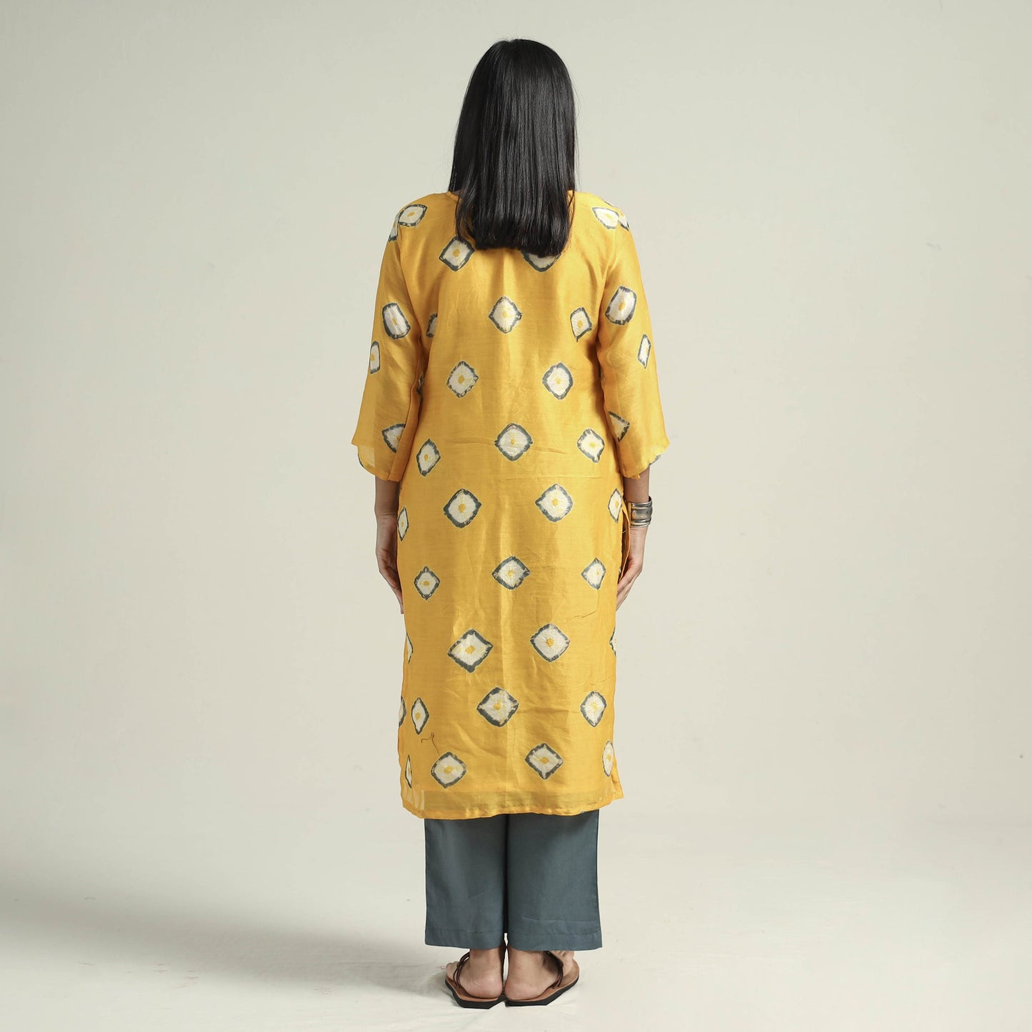 Buy Shibori Tye-Dye Chanderi Silk Kurta with Palazzo & Dupatta Set Online at iTokri.com