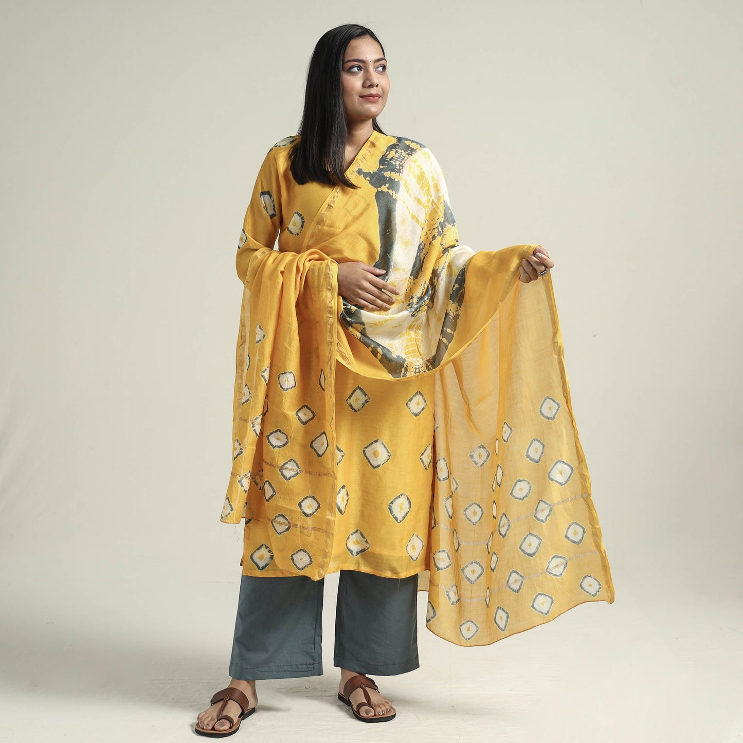 Buy Shibori Tye-Dye Chanderi Silk Kurta with Palazzo & Dupatta Set Online at iTokri.com