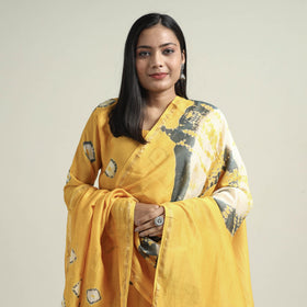 Buy Shibori Tye-Dye Chanderi Silk Kurta with Palazzo & Dupatta Set Online at iTokri.com