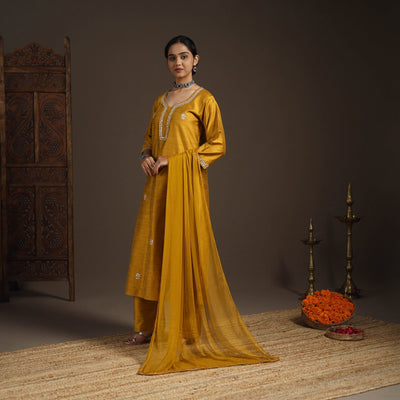 Yellow - slub silk gota work plain kurta set (set of 3) 07