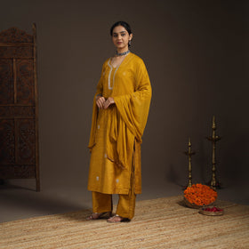 Yellow - slub silk gota work plain kurta set (set of 3) 07