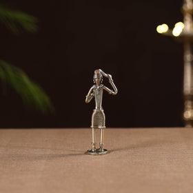 Standing women with combing - tribal odisha dokra handmade