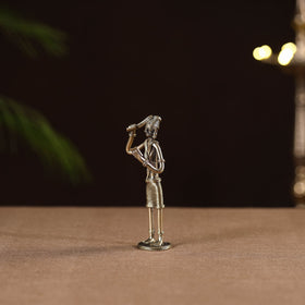 Standing women with combing - tribal odisha dokra handmade