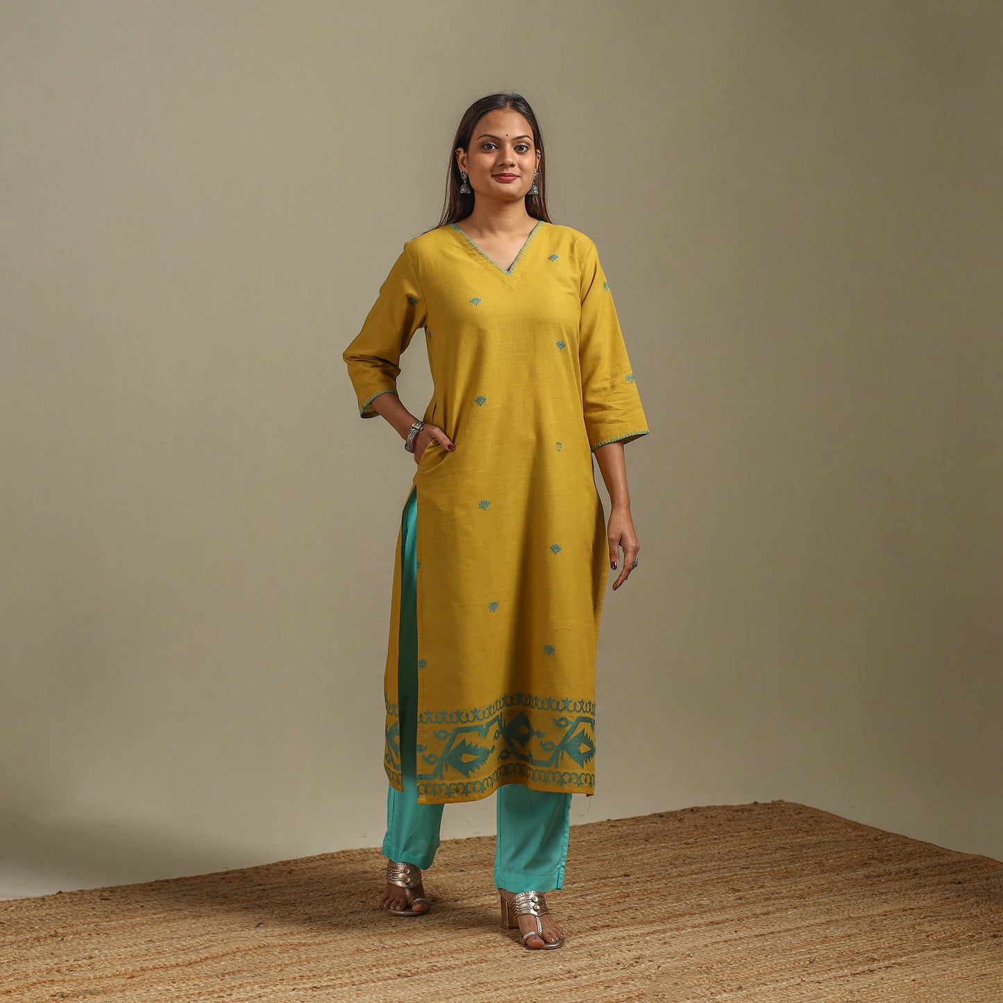Straight cotton hand embroidered jamdani border thread buti