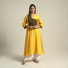 Buy Yellow Tie-dye Cotton Patchwork A-Line Bandhani Kurta for Women