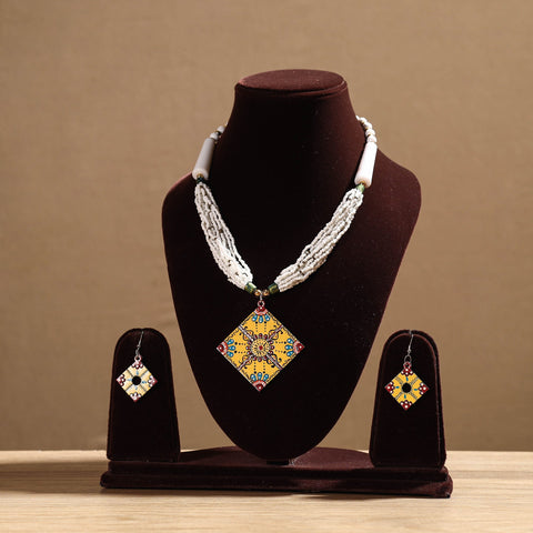  Tikuli Art Handpainted Wooden Necklace Set Online at iTokri.com