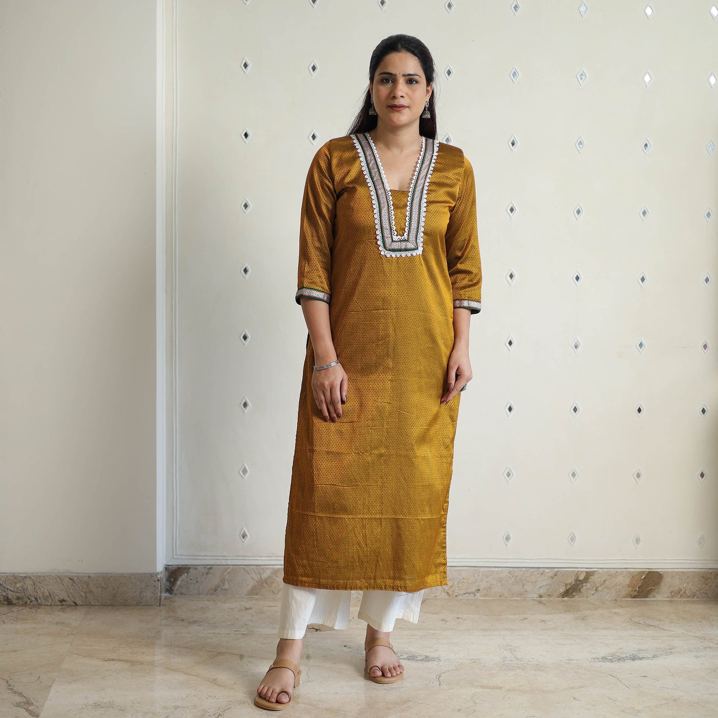 Traditional Khun Straight Kurta for Women