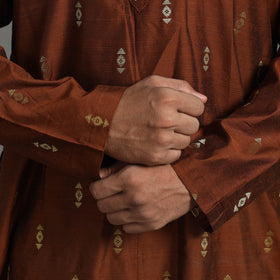 Zari Buti Spun Dupion Viscose Silk Plain Men Kurta 07