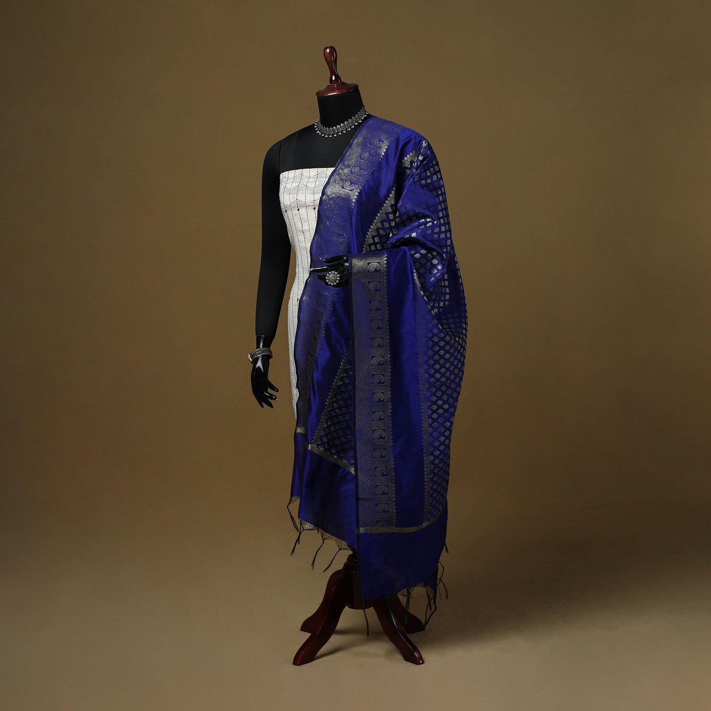 Zari work silk banarasi dupatta 32 - handcrafted