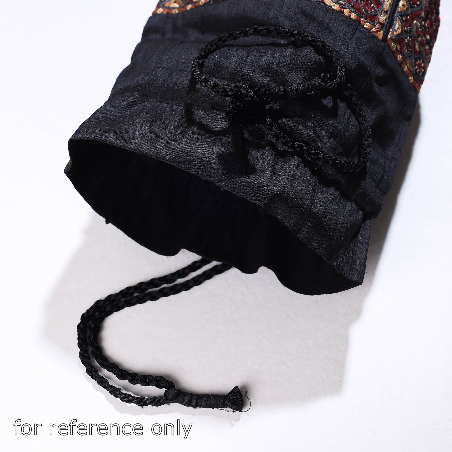 Kutch Pakko Neran Hand Embroidery Silk Potli Bag