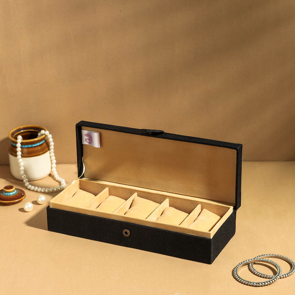 Watch box
