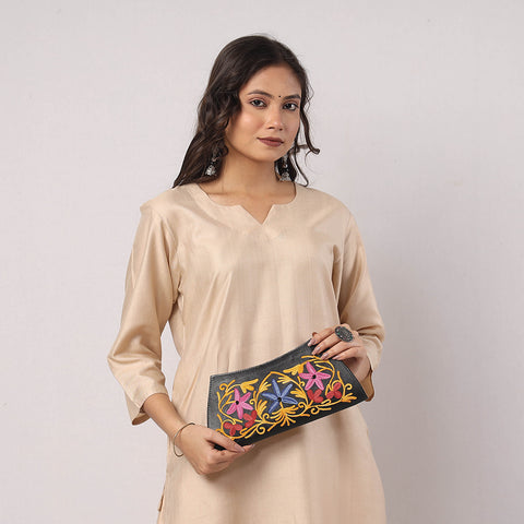 embroidery clutch 