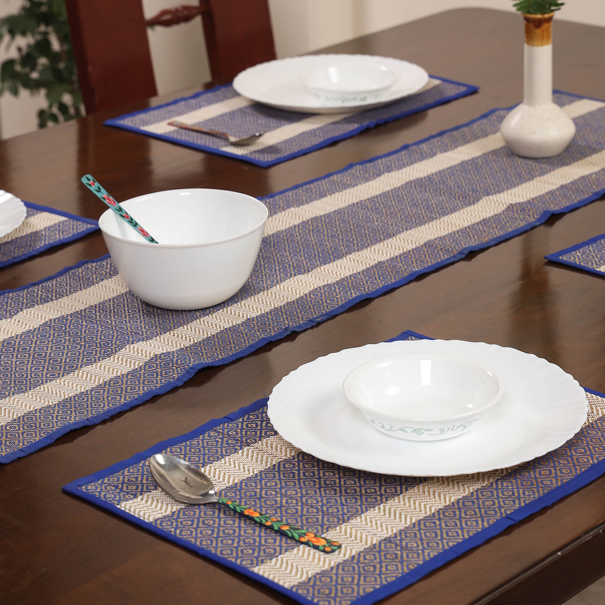 Blue Madur Grass Table Runner with Table Mat Set