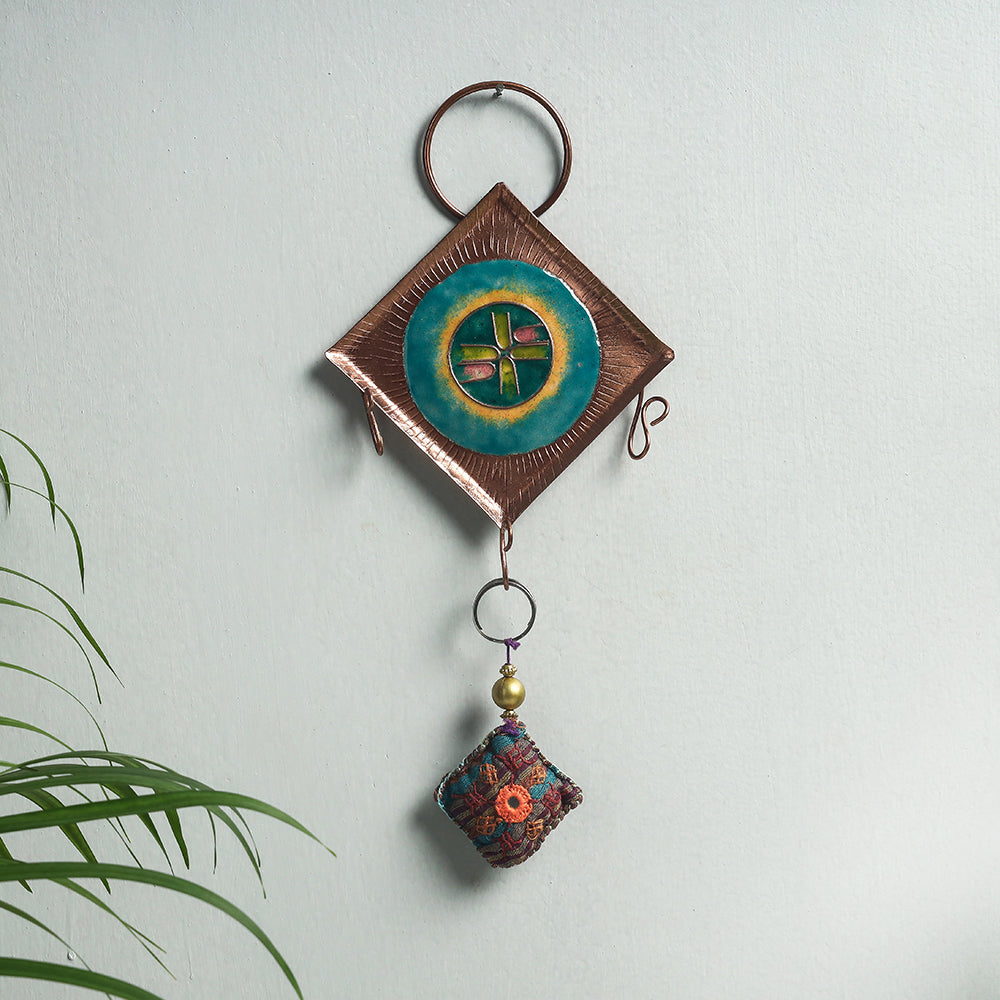 hanging key holder