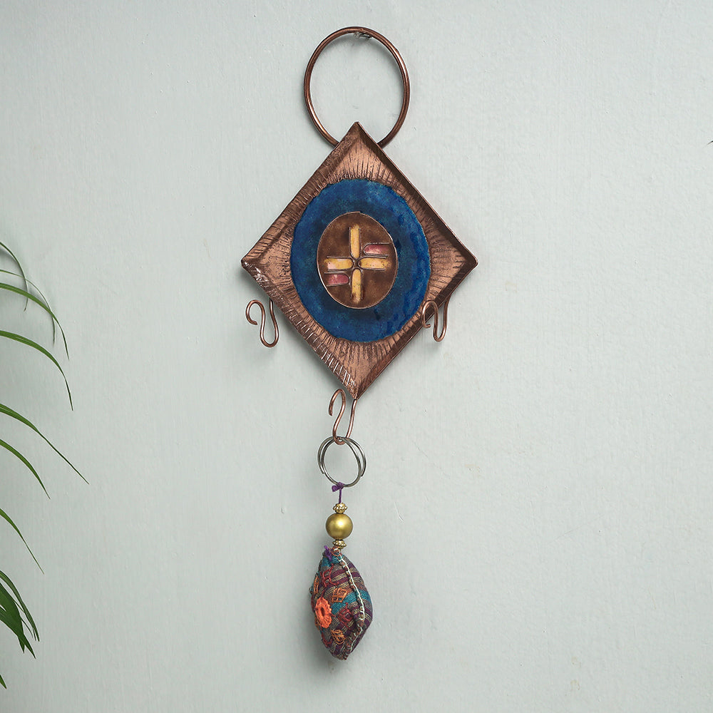 hanging key holder