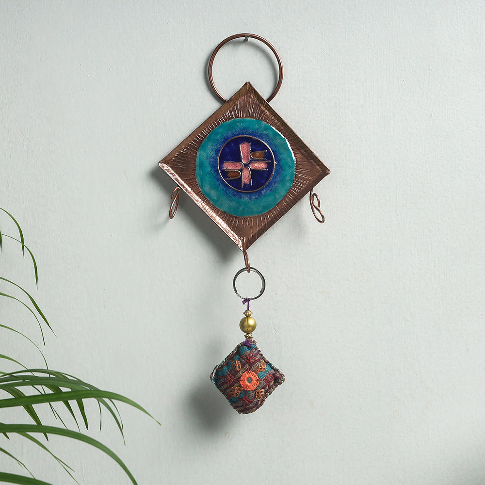 hanging key holder