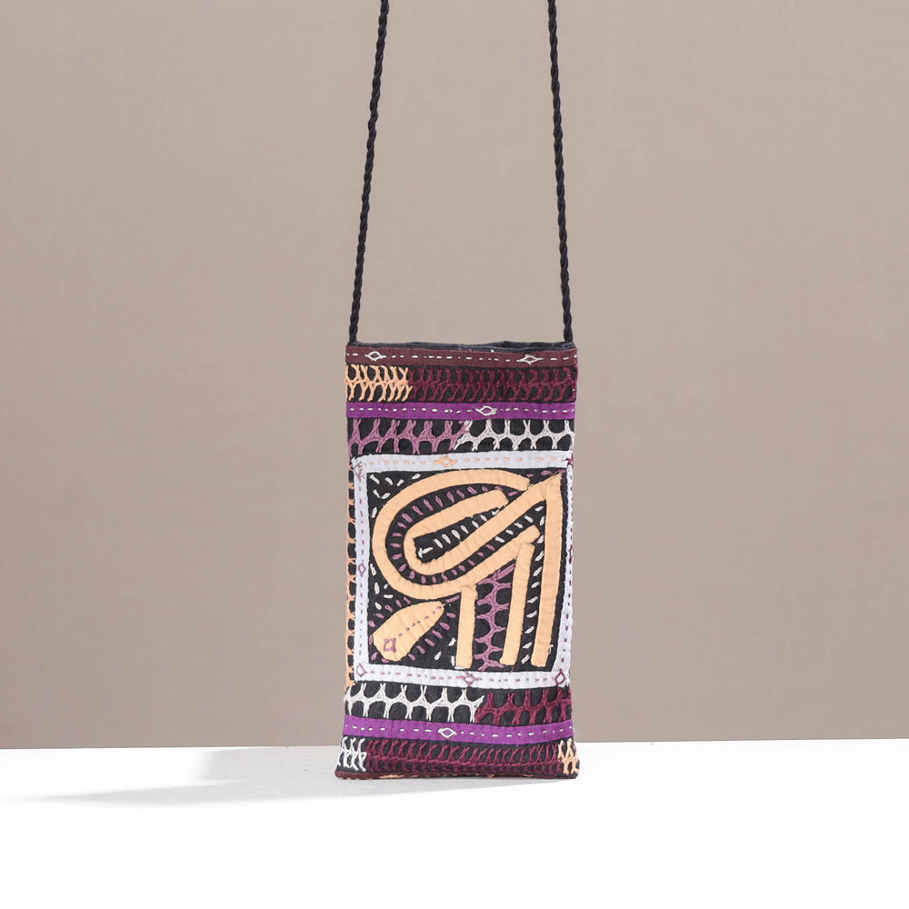 Kutch Dhebariya Qatab Hand Embroidery Sling Dori Mobile Pouch