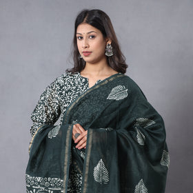 Green - Batik Printing Chanderi Silk Kurta with Palazzo & Dupatta Set