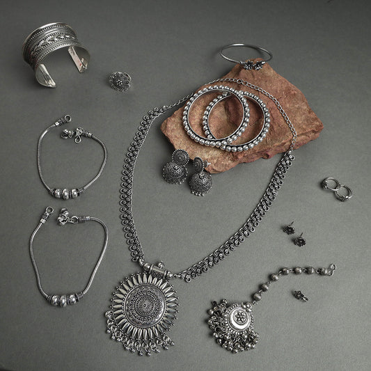 Antique Finish Oxidised White Metal Jewelry Set