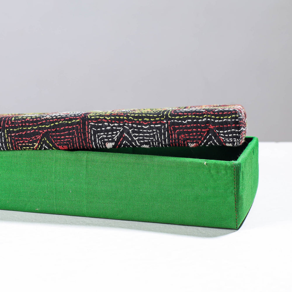 Handcrafted Bengal Kantha Work Tissue Box