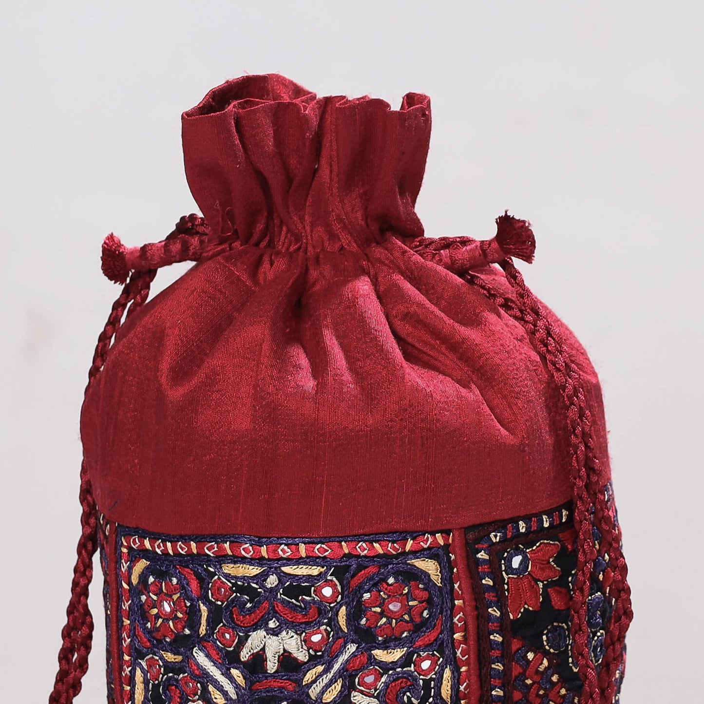 Kutch Pakko Neran Hand Embroidery Silk Potli Bag