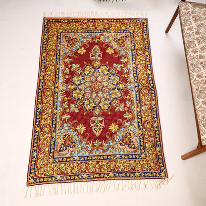Original Chain Stitch Mulberry Silk Thread Hand Embroidery Rug / Carpet (72 x 47 in)
