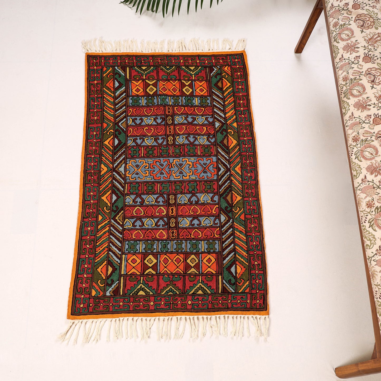 Original Chain Stitch Crewel Wool Thread Hand Embroidery Rug / Carpet (47 x 29 in)