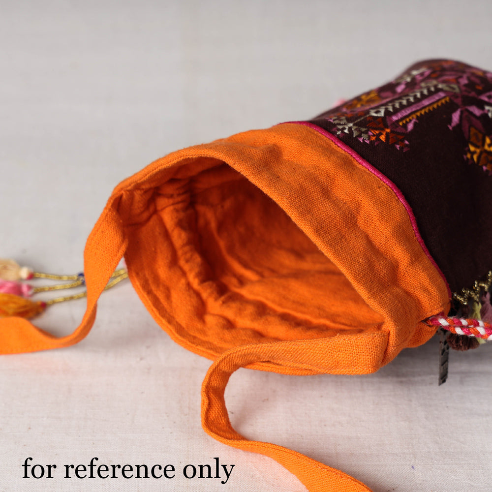 embroidery sling potli bag 