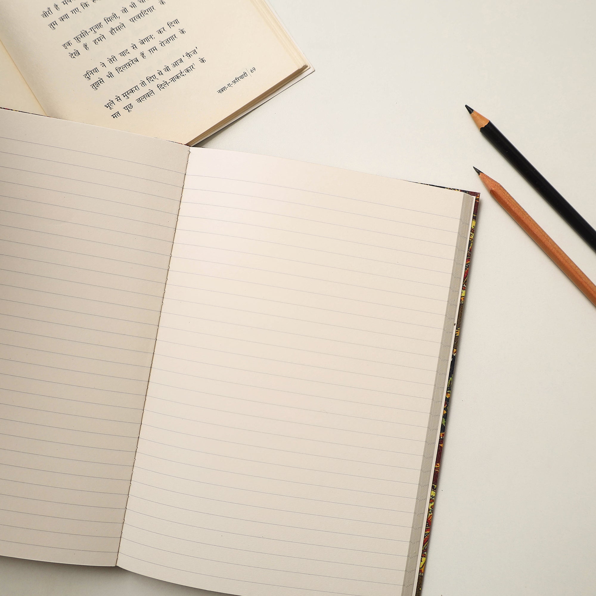 Buy Floral Printed Handmade Elastic Closure Notebook Online at iTokri.com 