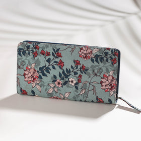 Green Floral Printed Handcrafted Wallet
