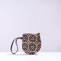 screen print shoulder bag