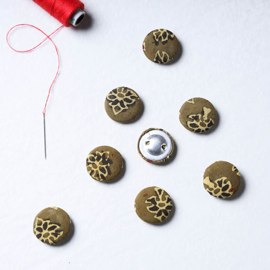 Buttonbaaz Handmade Fabric Button Big (Set of 8)