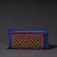 embroidery clutch 