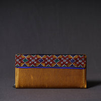 embroidery clutch 