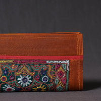 embroidery clutch 