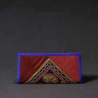 embroidery clutch 