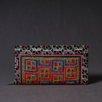 embroidery clutch 